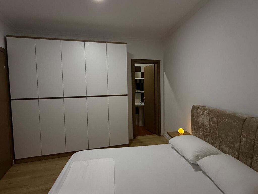 🏡 **Modern Apartment 2+1+2+Parking for Rent – Dry Lake, near Hotel Radisson, Tirana