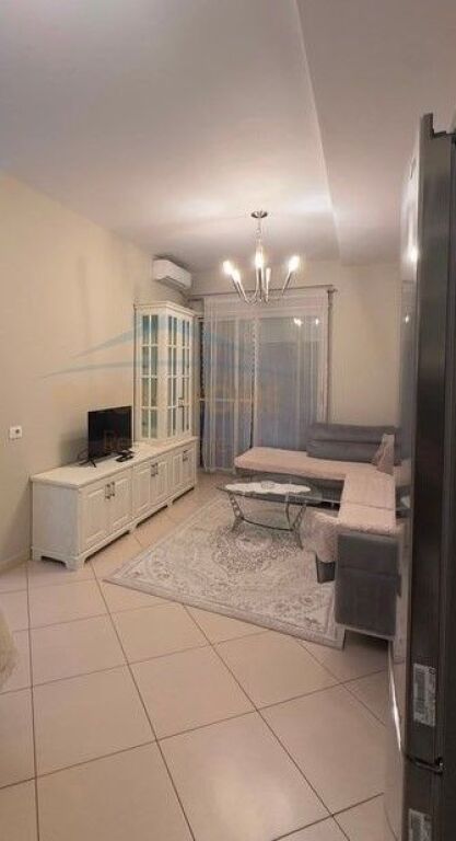 Shitet, Apartament 1+1, Spitali Amerikan 3, Tiranë
