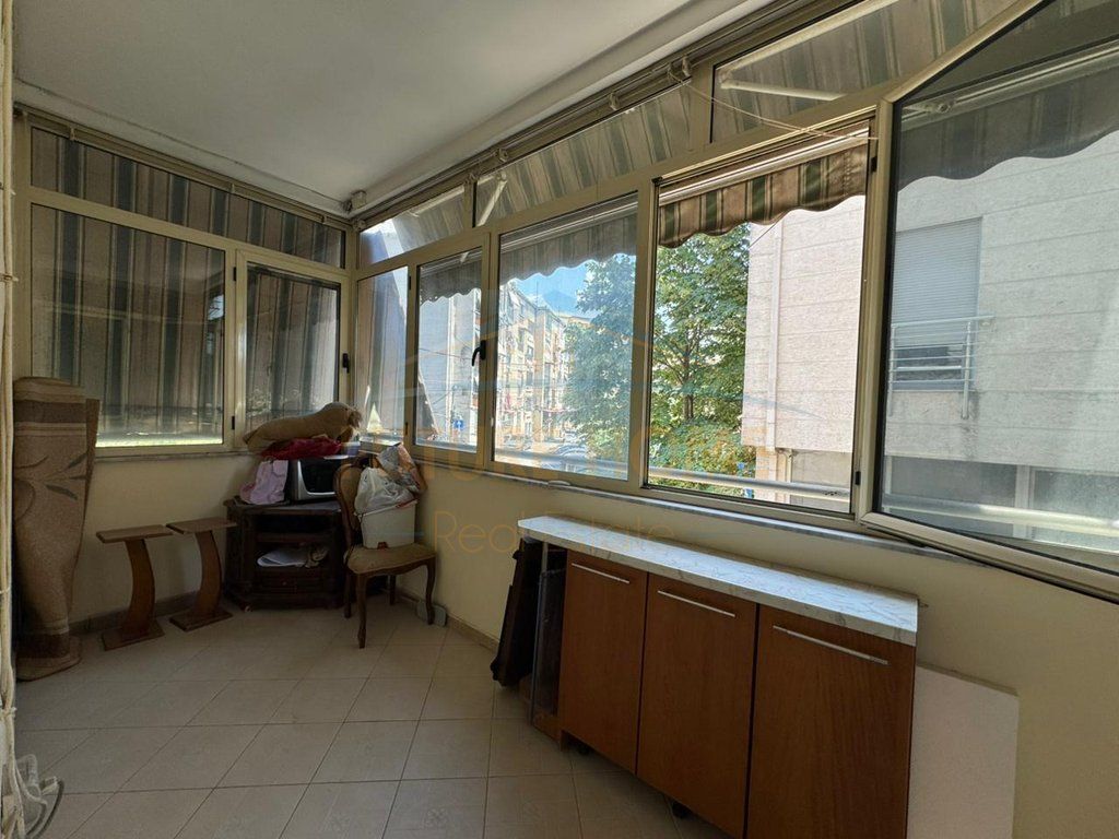 Qira, Apartament 1+1, Ministria e Jashtme, Brryl.