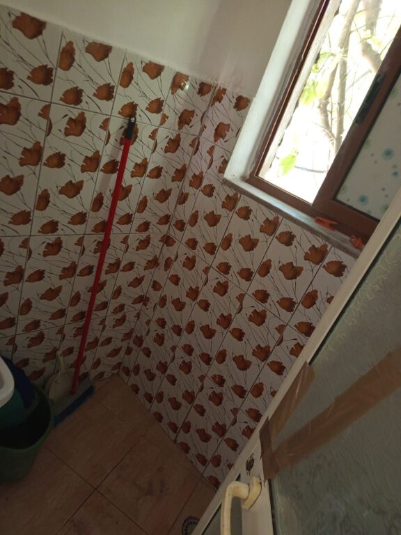 STUDIO APARTMENT 21000 LEKE. 5 MAJI STREET NEAR BOTA E DUAS SHOP