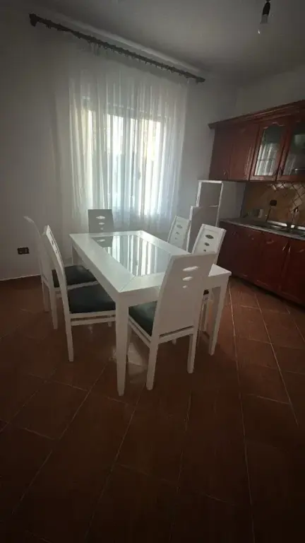 Qera | Apartament 3 + 1 | Allias | 400 €/muaj