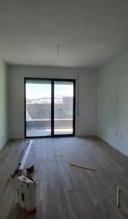 Qera | Apartament 2 + 1+2 | Rruga 5 Maji | 500 €/muaj