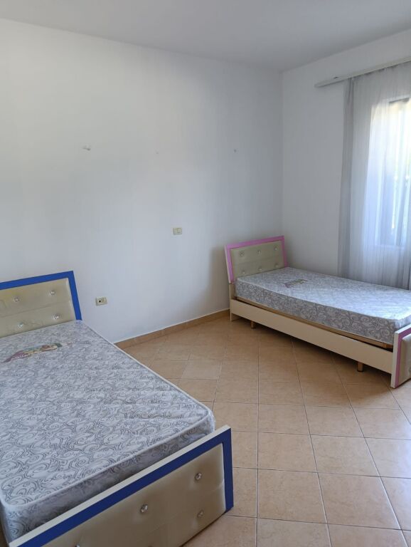 Affitto | Shtëpi private 2 + 1 | Rruga Njazi Meka | 450 €/mese