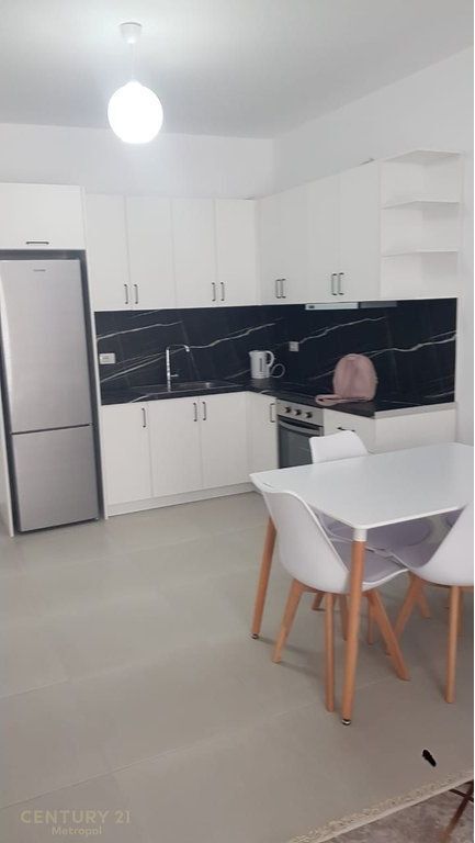 JAPIM ME QIRA APARTAMENT 2+1+2+ POST PARKIMI, TEK ASL (SPITALET)