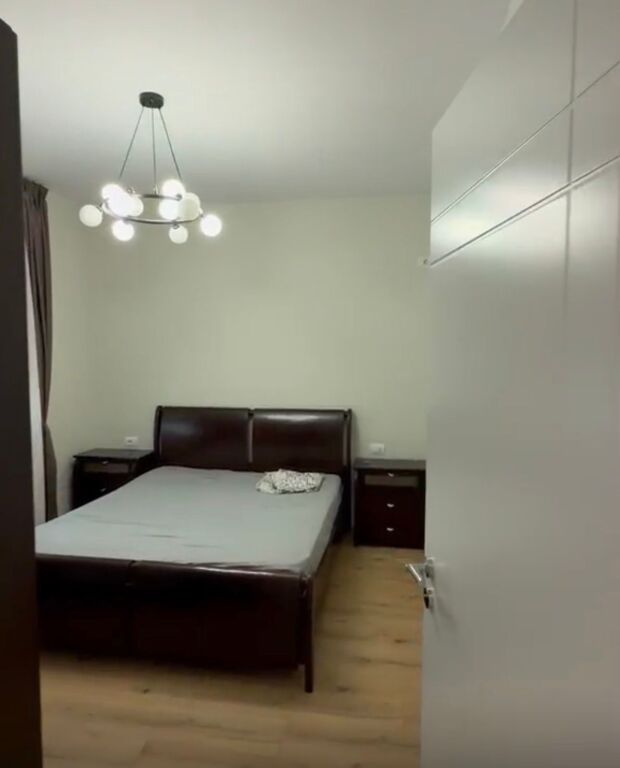 Apartament 1+1 me qira siper Maternitetit te Ri!