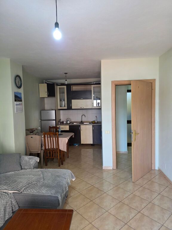 🏡 Apartament 2+1 me qira – Pranë Zogut të Zi | 550€/muaj