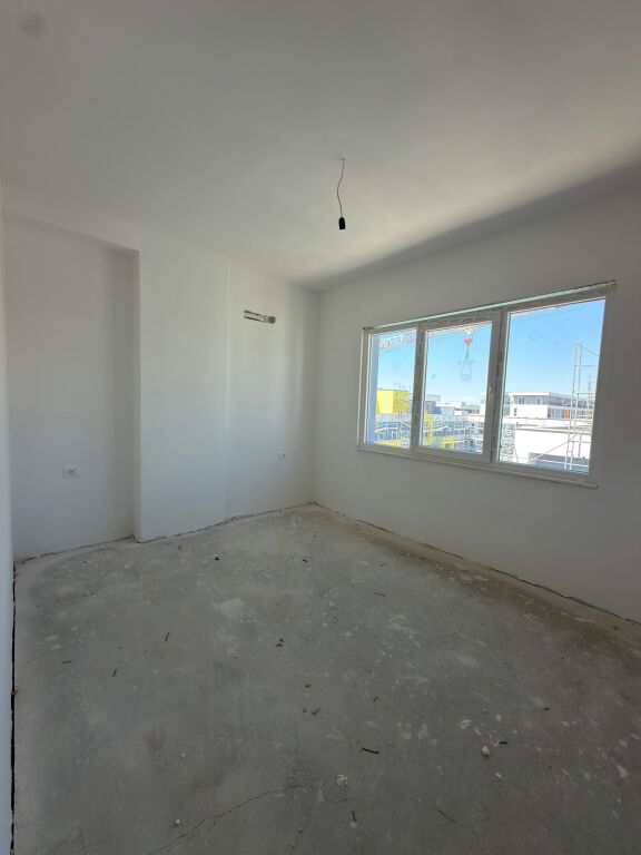 Appartamento 2+1 con Veranda in Vendita Univers City