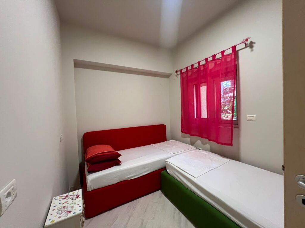 Shitet Apartament 2+1