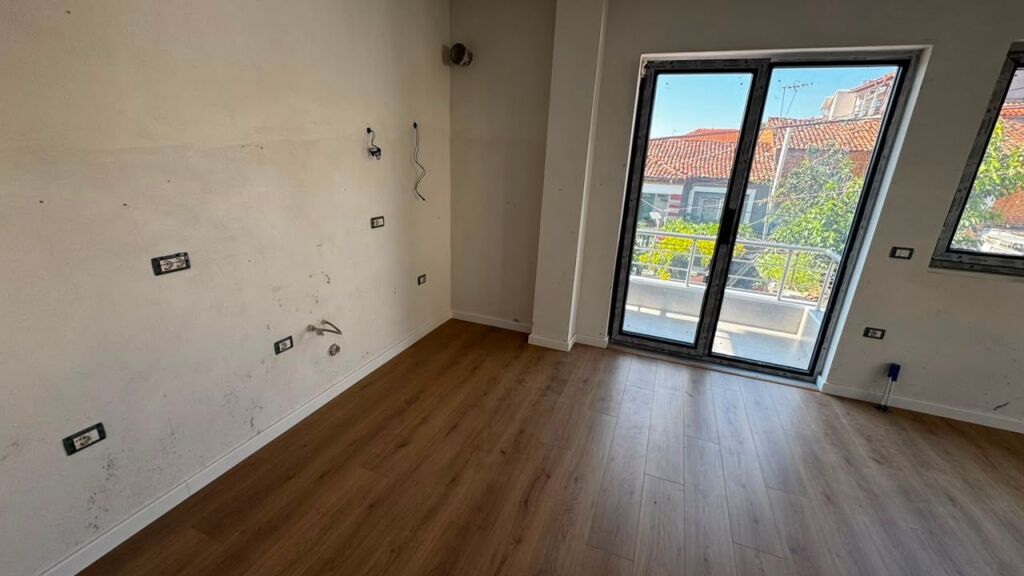 🏡 Appartamento 1+1 in Vendita – Quartiere 2, Korçë