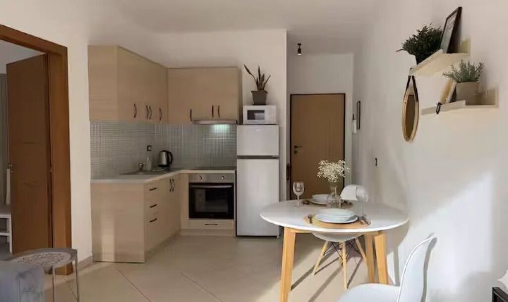 Durrës, Rruga Pavarësia | 1+1 | 55 m² | 5 minuta nga plazhi | Totalisht e rinovuar