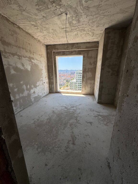 Shitet Apartament 1+1 ne Porcelan📍