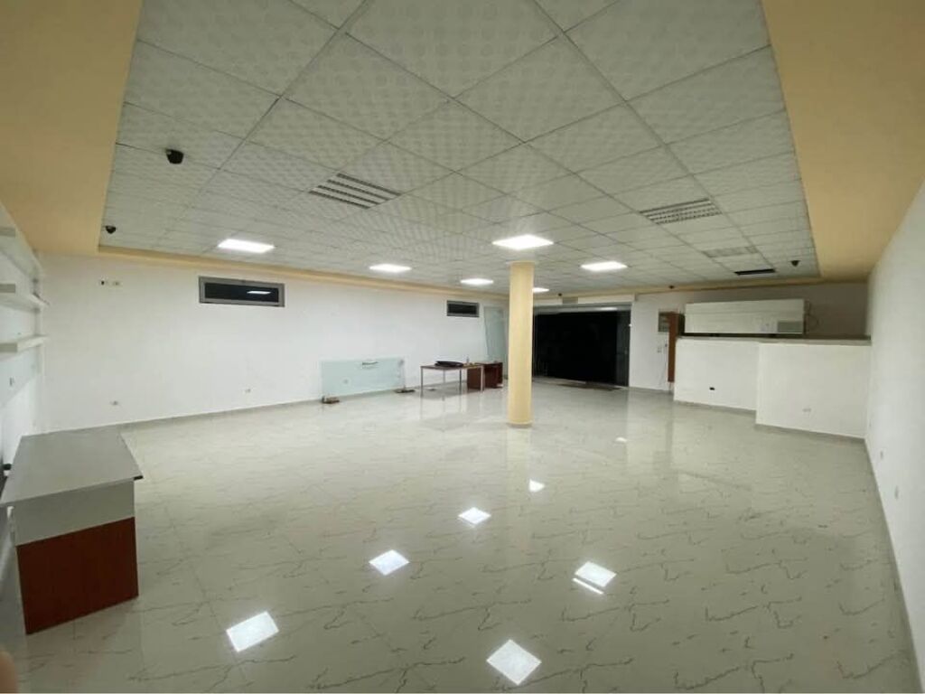 SHOP FOR RENT 100 m2 - KAMEZ