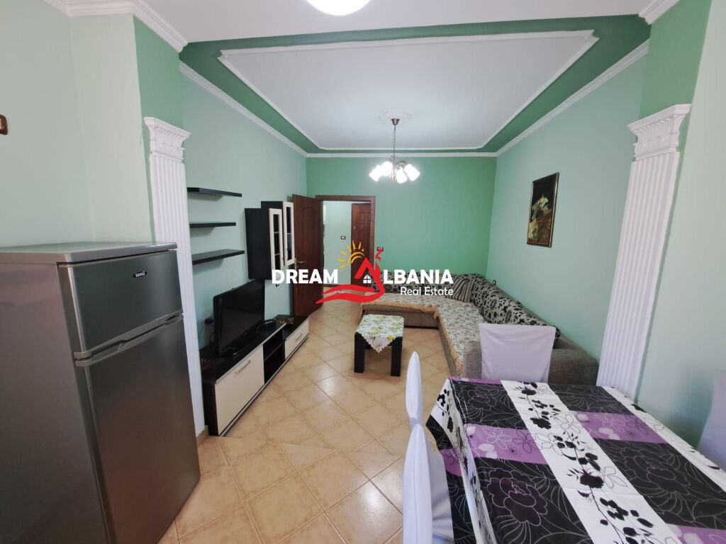 Appartamento 1+1+Cucina separata in vendita a Xhamllik, vicino a Piazza Shtraus (ID 5119003)