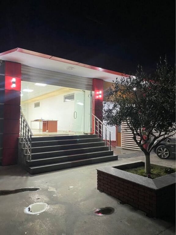 SHOP FOR RENT 100 m2 - KAMEZ