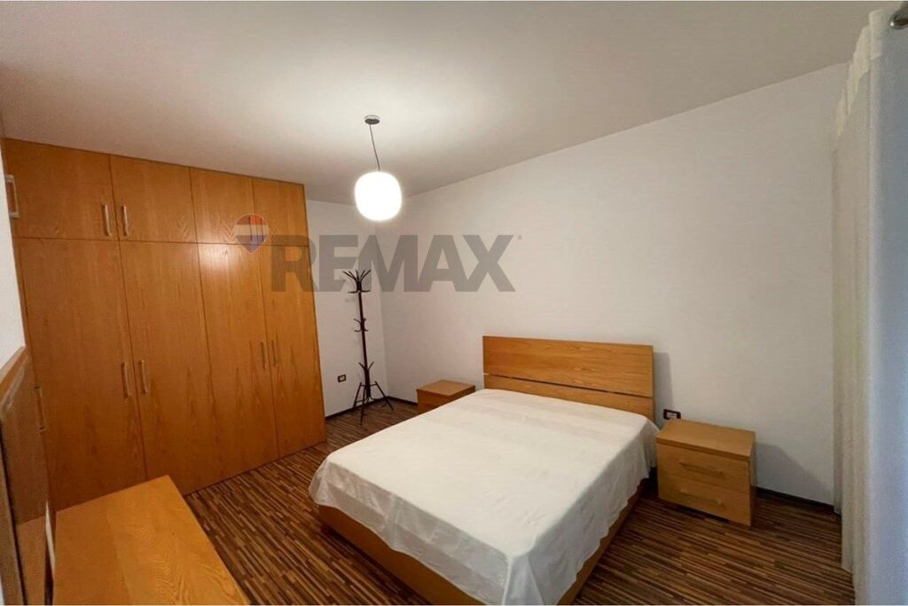 Shitet Apartament 2+1+2 në Astir