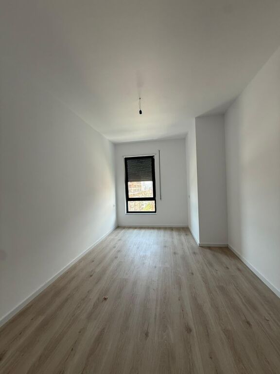 🏡 Appartamento 2+1+2 in Affitto con Posto Auto 📍 Via 5 Maji