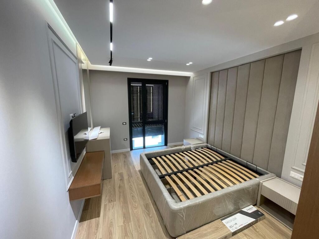 We rent a 1+1 apartment at the Dry Lake, Met Invest!