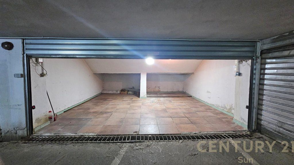 OKAZION SHITET PENTHOUSE NE QENDER TE TIRANES