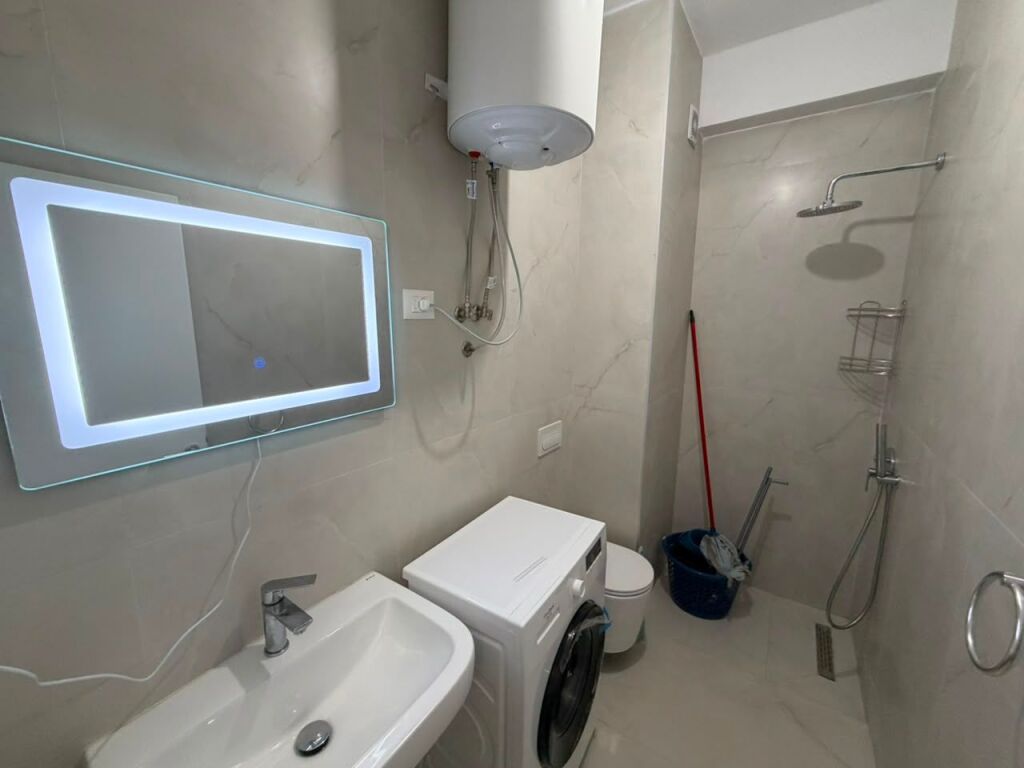 🏡Appartamento 1+1 in Affitto – 📍Ali Demi, Complesso Kadiu💶 Prezzo: 450 mila lek/mese