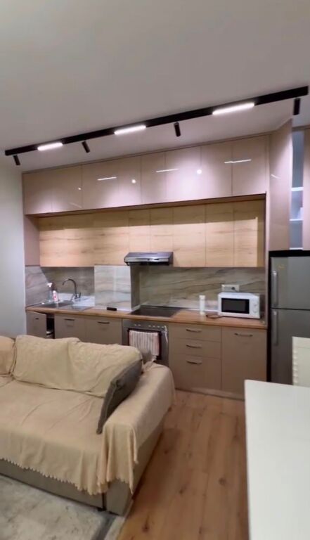 Jepet me qira apartament 1+1