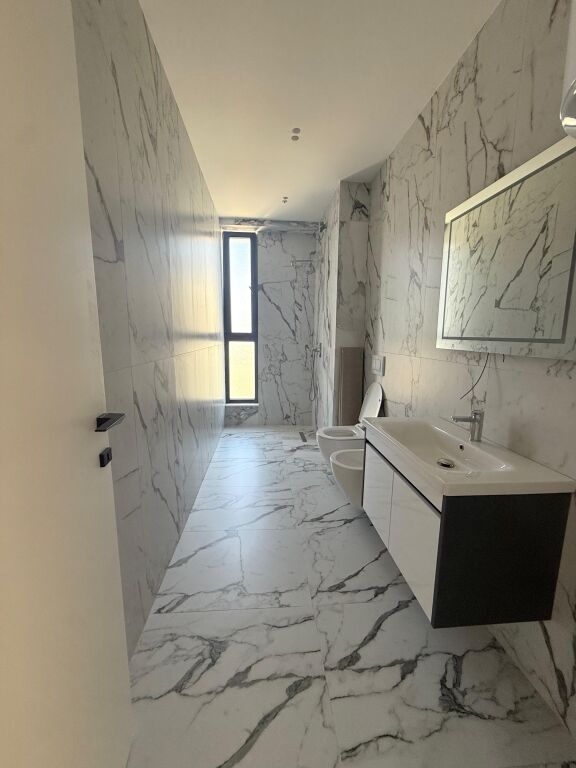 🏡 SHITET APARTAMENT 2+1 + POST PARKIMI 🚗 📍 Rruga Jordan Misja, pranë SPAK