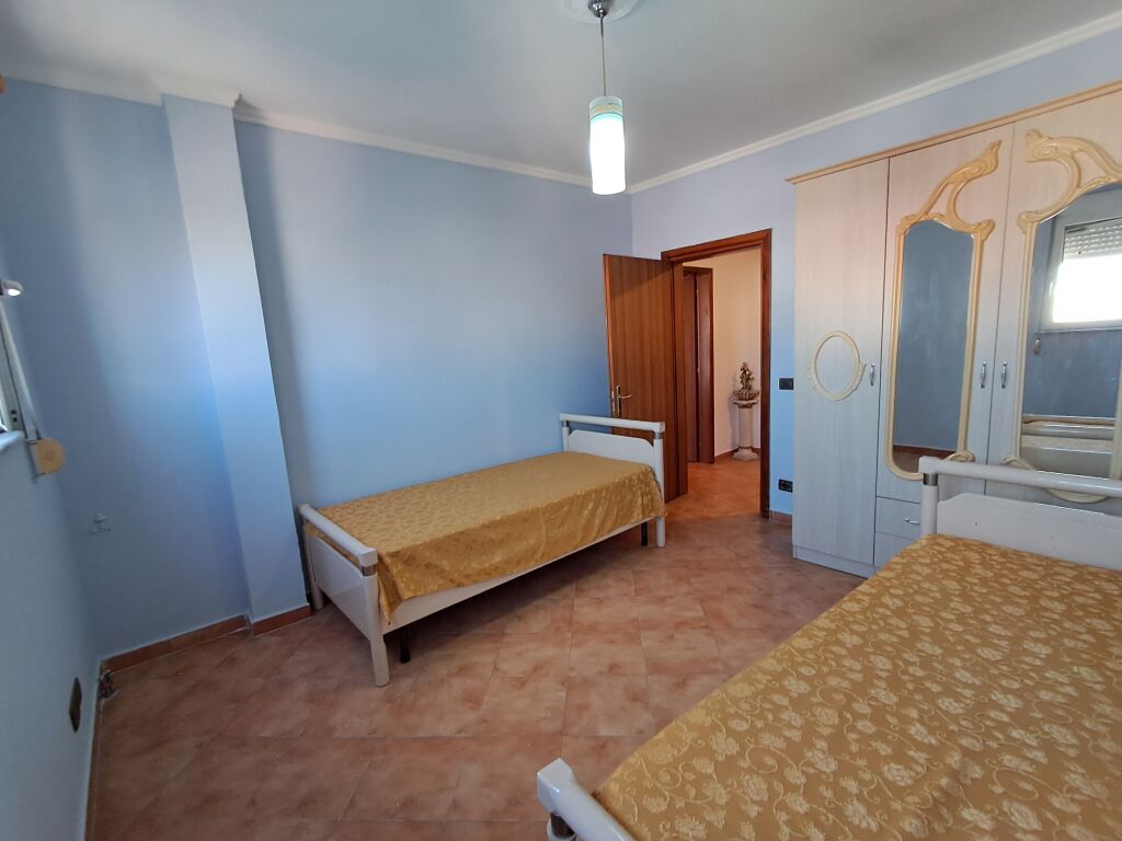 VENDESI APPARTAMENTO 2+1+2 A DURRËS