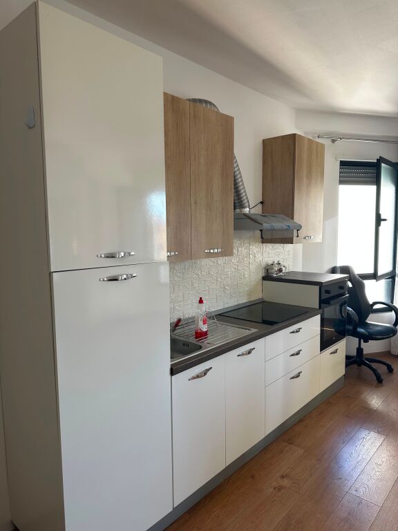 Affittasi Appartamento 1+1+1 Balcone