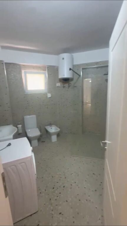 office for rent at garda 1st floor with elevator