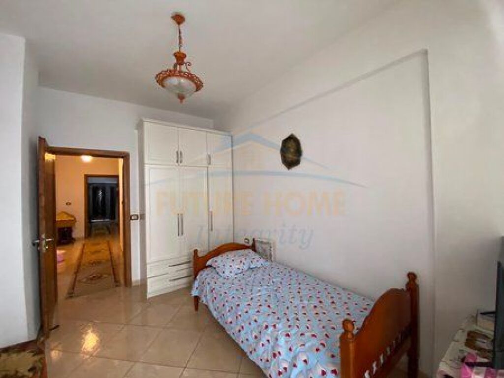Shitet, Shtëpi Private, Sauk, Tiranë.
