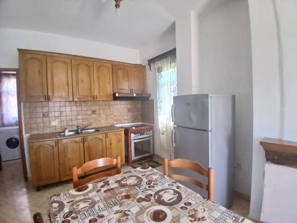 Jepet Me Qera Apartament 2+1+1 Ballkon