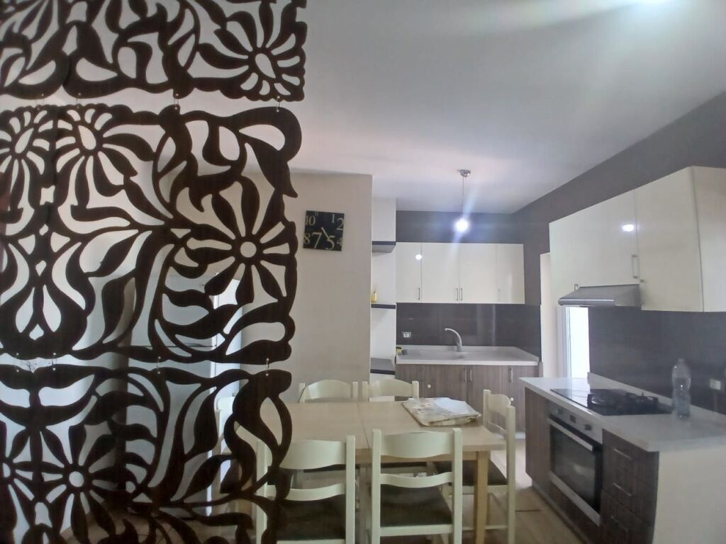 Jepet Me Qera Apartament 1+1+1 Ballkon