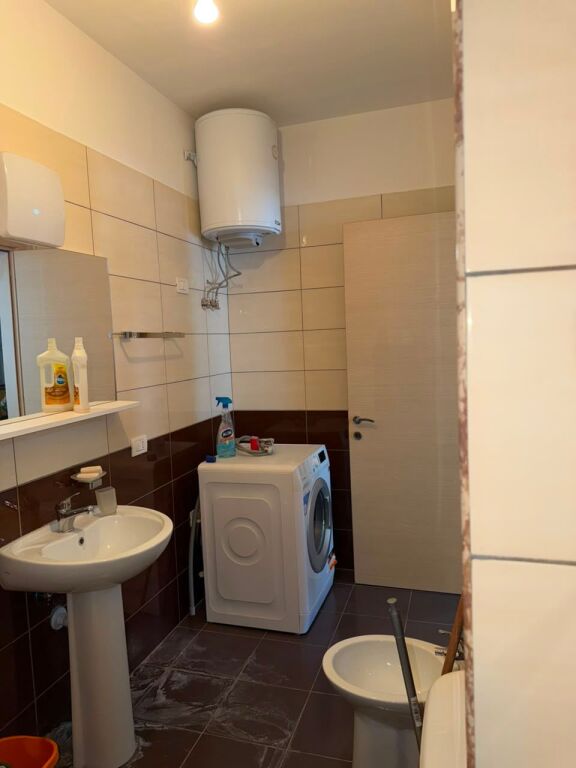 Apartament me qera
