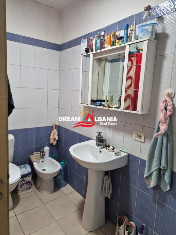 Appartamento duplex 1+1 in vendita in via Besim Alla, Yzberisht (ID 4101896