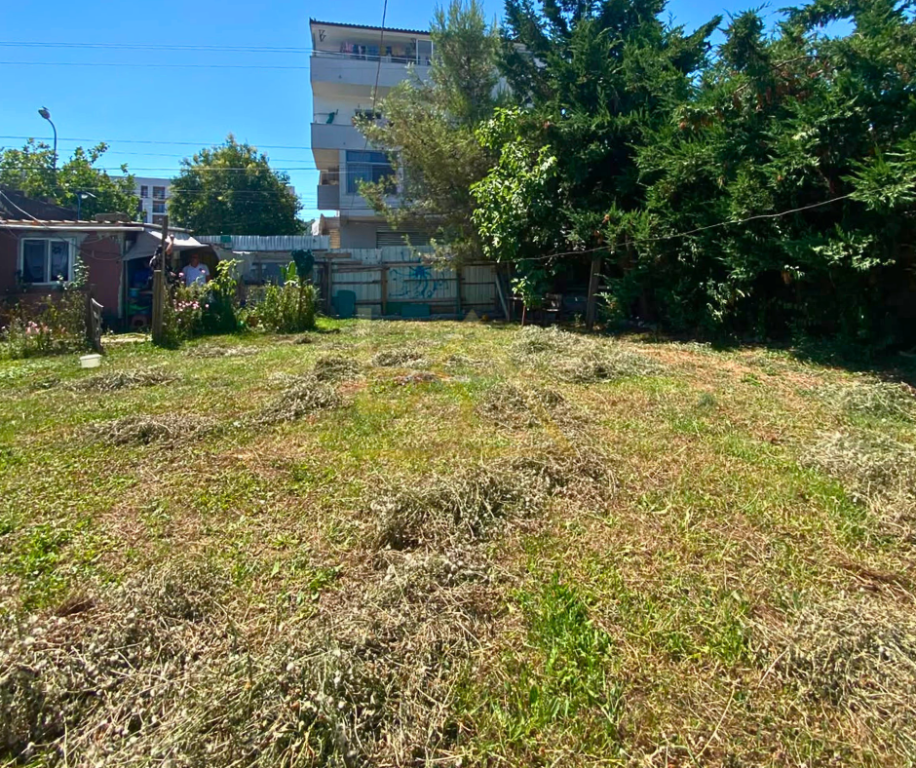 Terreno in Vendita – Kombinat, Quartiere N. 6, Tirana