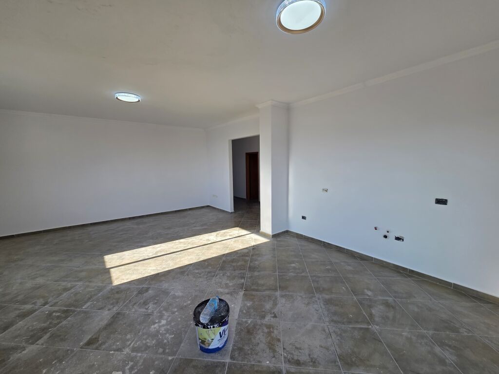 Fresk Shitet Apartament 3+1+2