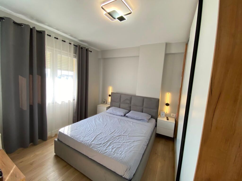 Shitet, Apartament 2+1, Kamez . Empire71758
