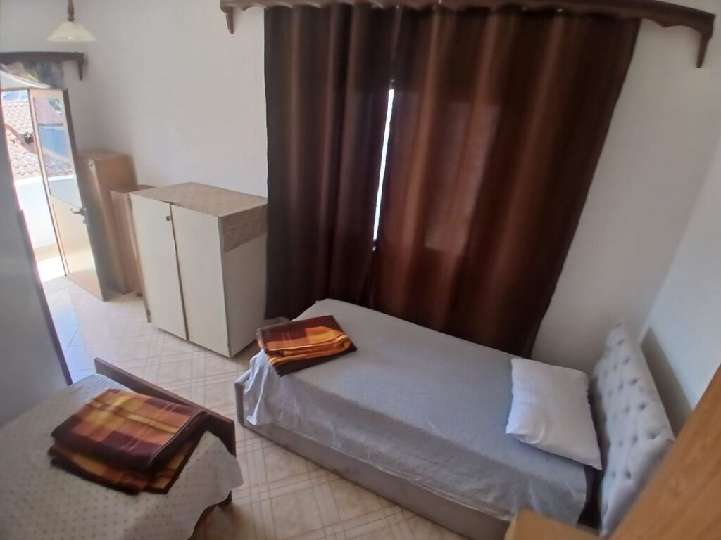Jepet Me Qera Apartament 2+1+1 Ballkon