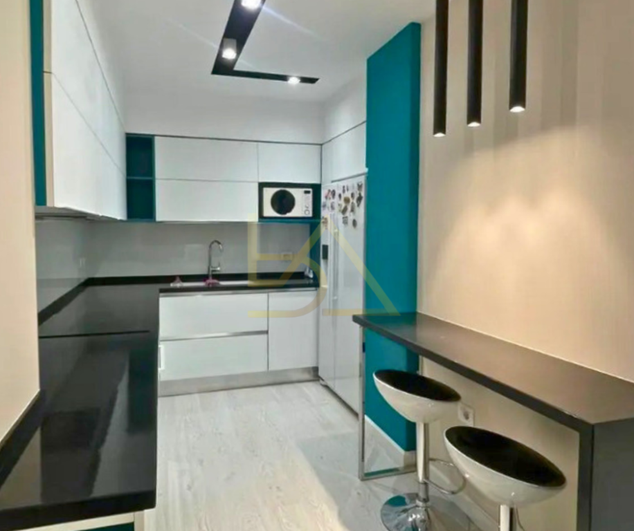 Appartamento 3+1+2 con 2 Posti Auto in Affitto – Residenza Nova, Collina del Sole, Tirana