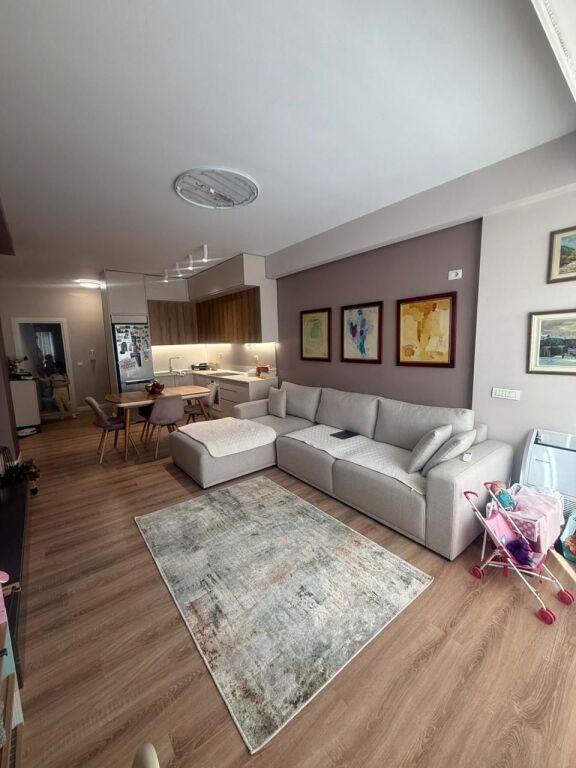 Affitto, Appartamento 2+1+2, Giardino Botanico, Tirana. 800 €