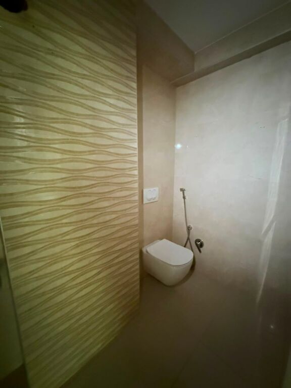 APARTAMENT PER SHITJE TEK SHALLVARET