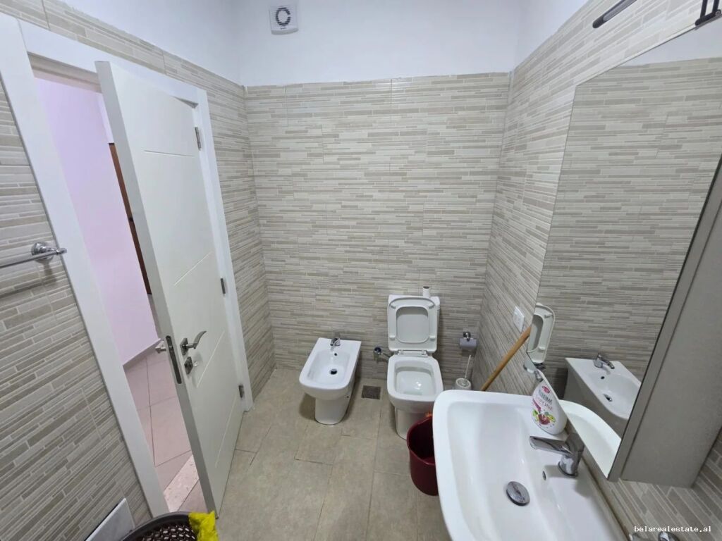 Apartament me qera 1+1 tek Rruga e Dibres (ID B2101813) Tirane