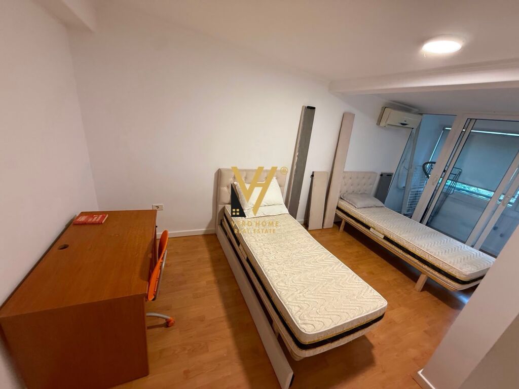 JEPET APARTAMENT 2+1 ME QERA NE ISH-BLLOK 70.000 LEKE - Widok 5