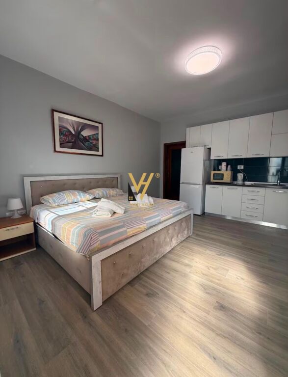 MONOLOCALE 35 M2 IN AFFITTO IN VIA BARRICATE 50.000 LEKE