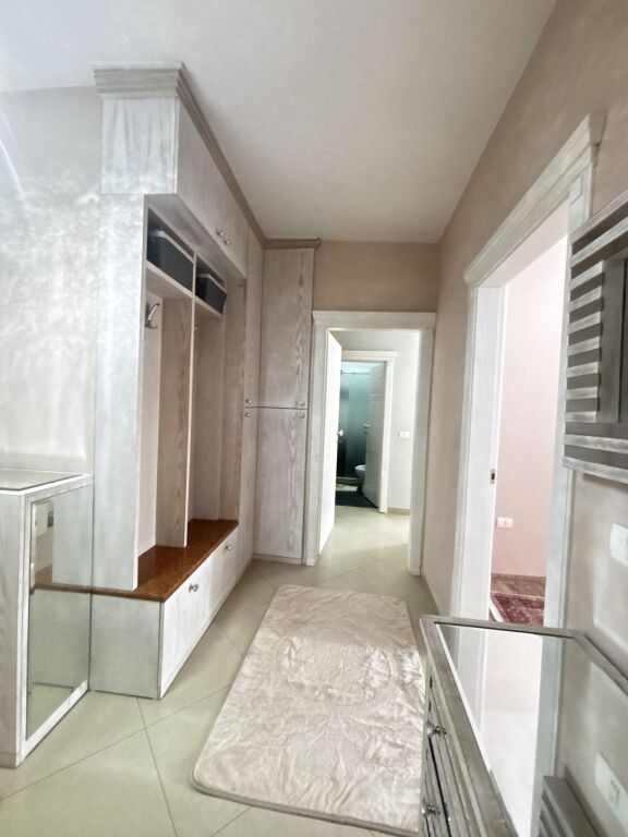 Jepet me Qira Apartamenti 2+1+2 te Ish Rajoni,Durres!