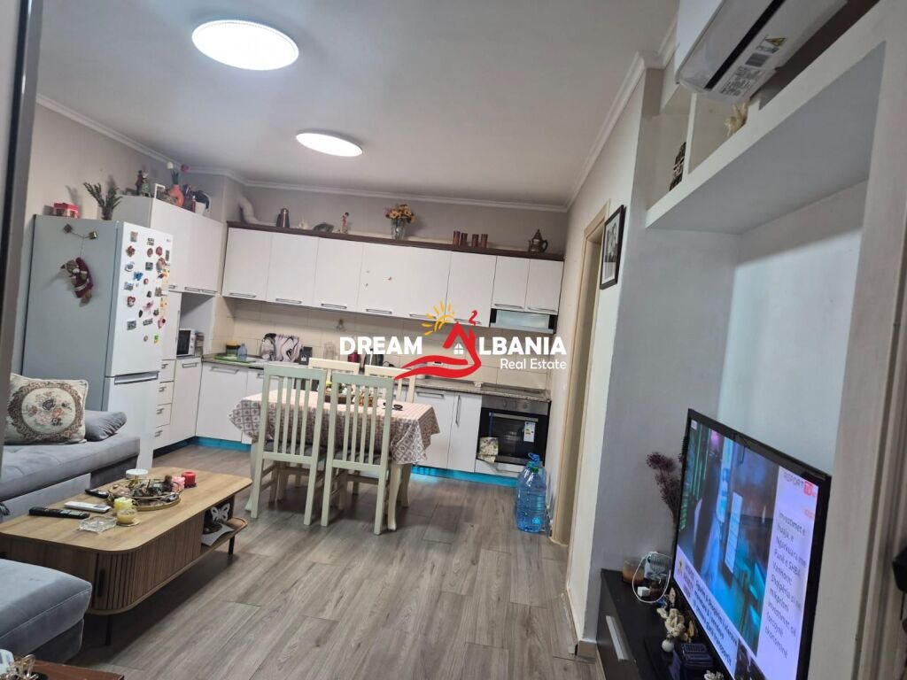Appartamento duplex 1+1 in vendita in via Besim Alla, Yzberisht (ID 4101896