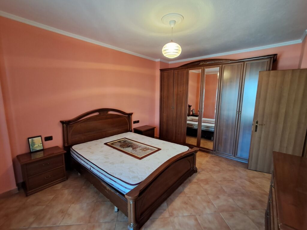 VENDESI APPARTAMENTO 2+1+2 A DURRËS