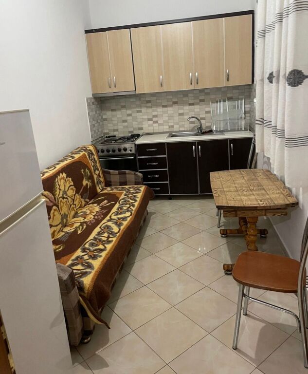 Apartament me qera 1+1 5 Maji