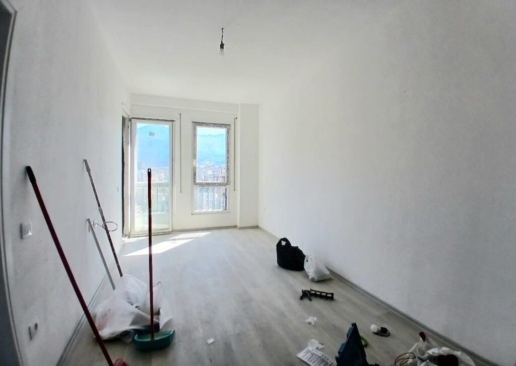 Appartamento 1+1+1 con Balcone in Affitto