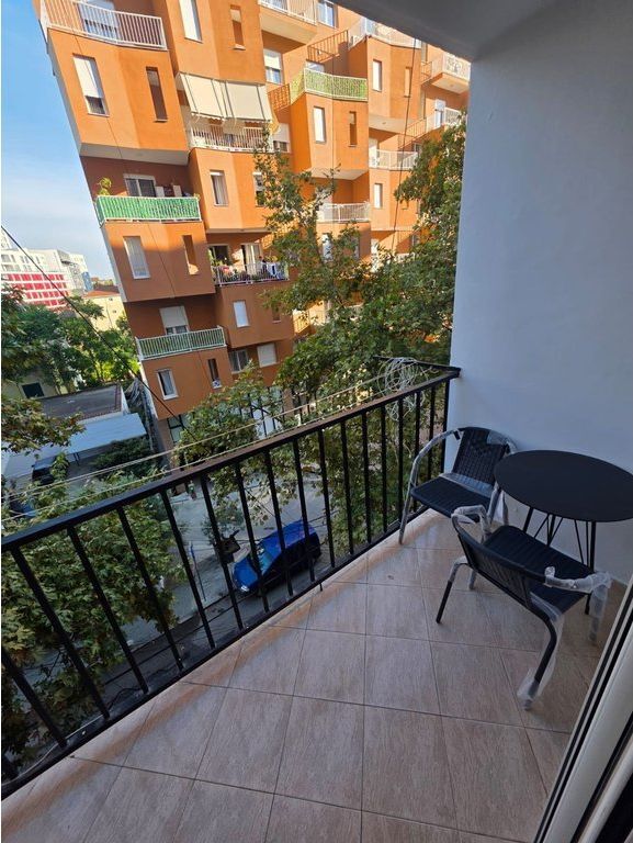 JAP ME QERA APARTAMENT 2+1 RRUGA 5 MAJ,TIRANE