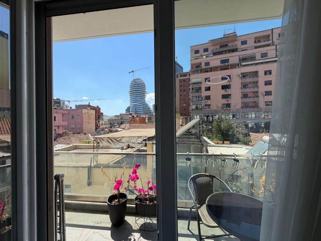 Affitto | Apartament 1 + 1 | Rruga e Barrikadave | 750 €/mese